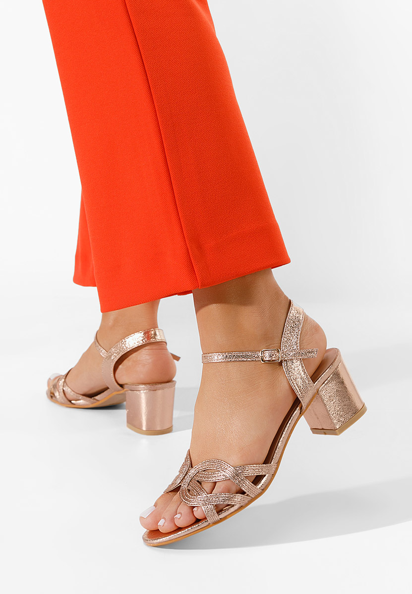 Myla pezsgő színű vastag sarkú szandál 