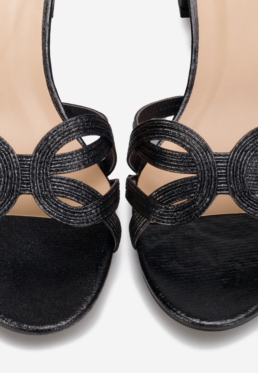 Myla fekete vastag sarkú szandál 