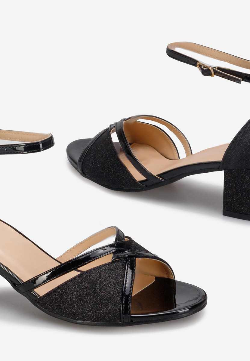 Aniela v2 fekete vastag sarkú szandál 