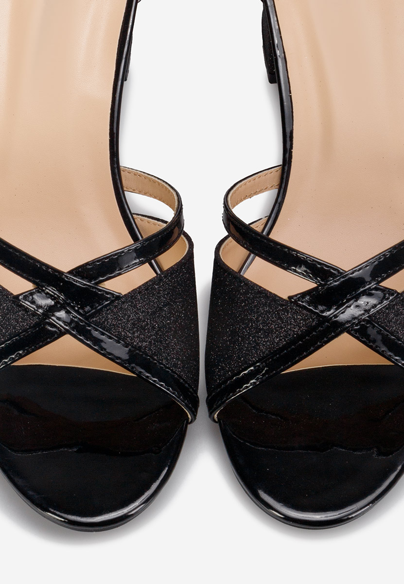 Aniela v2 fekete vastag sarkú szandál 