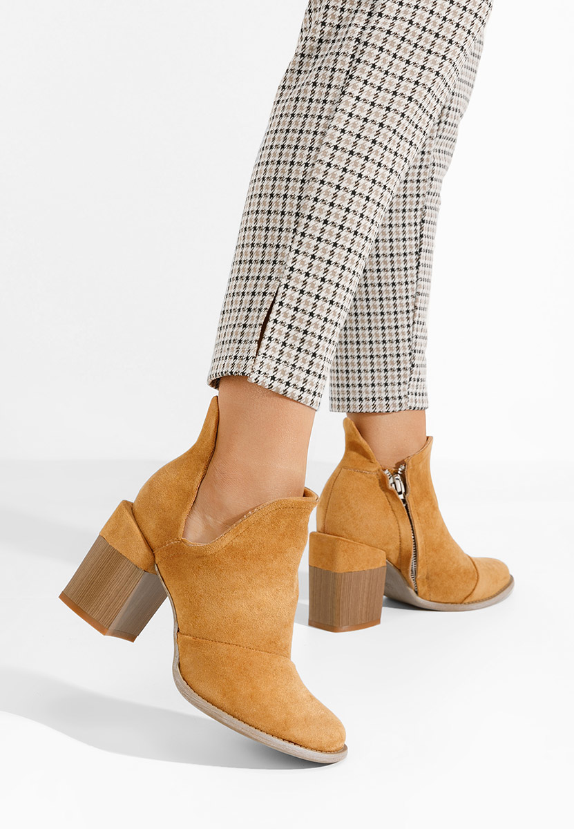 Odeisa camel bokacsizma vastag sarokkal