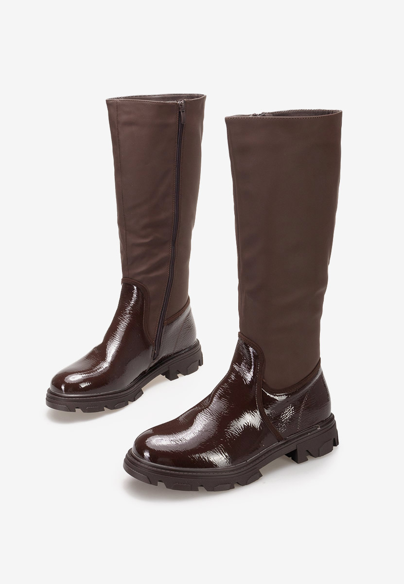 Cumbia barna lapos talpú csizma 