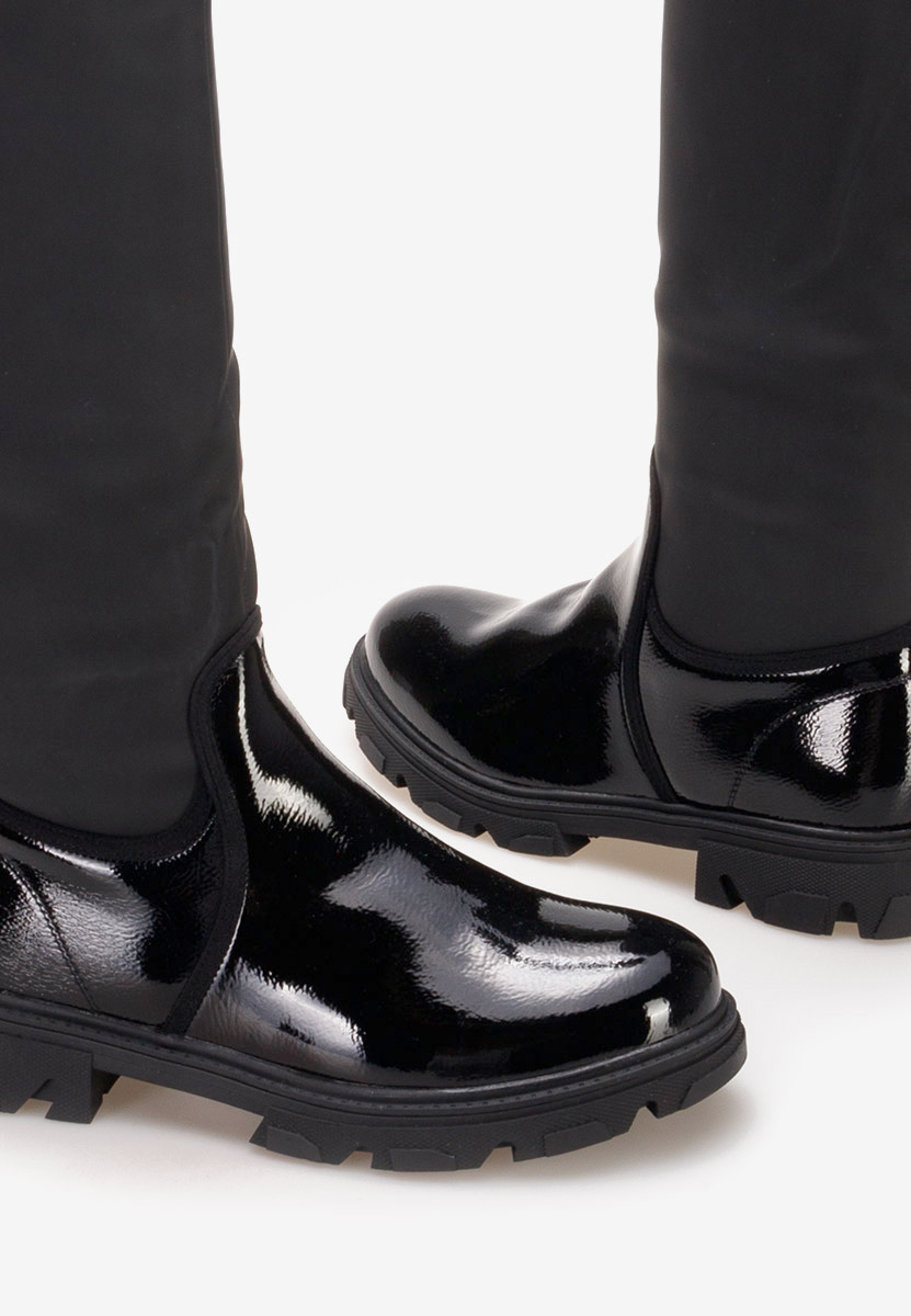 Cumbia fekete lapos talpú csizma 