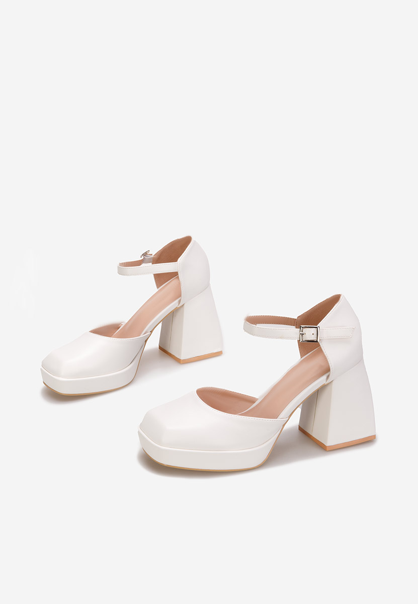 Monsa fehér vastag sarkú magassarkú 