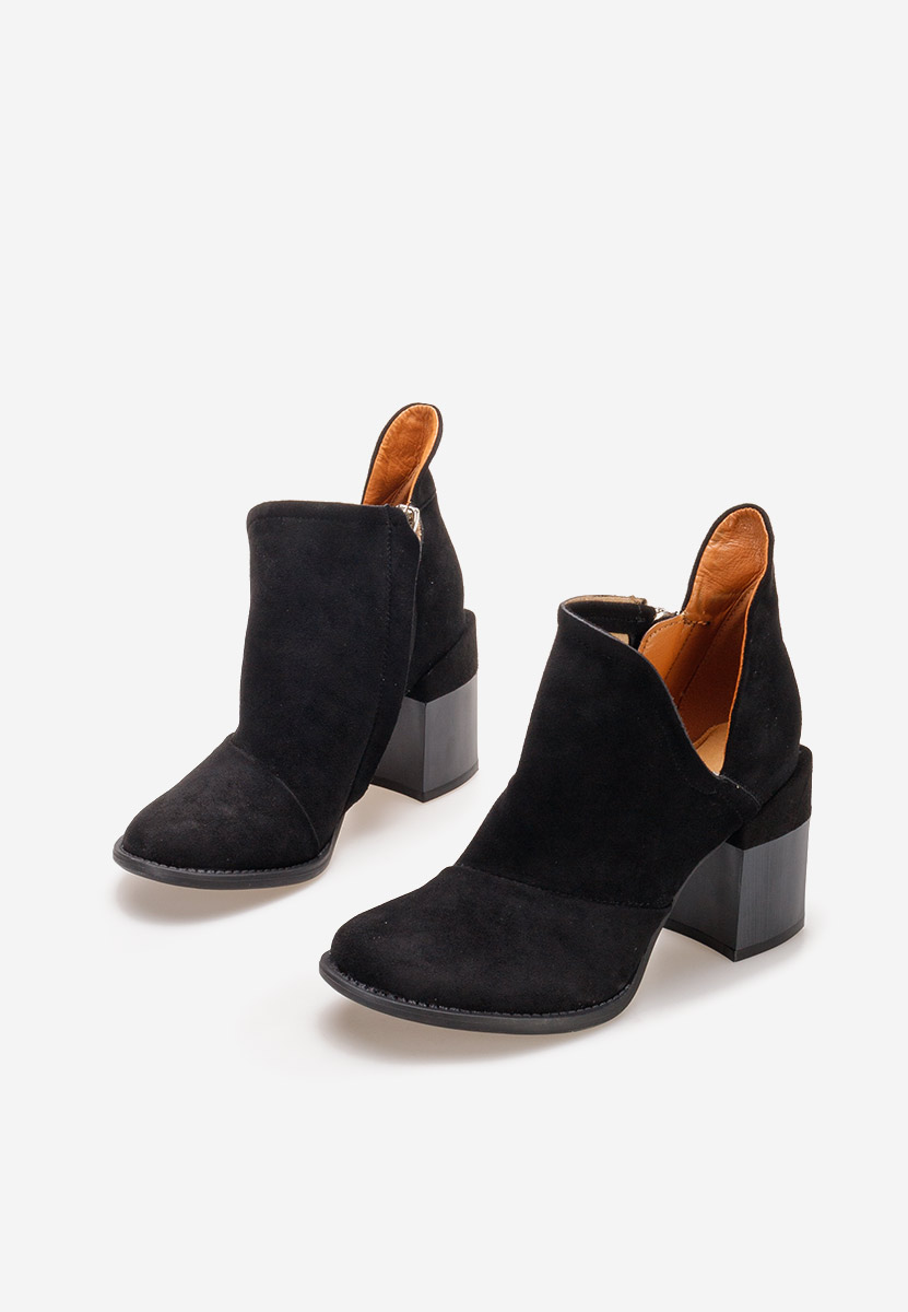 Odeisa v3 fekete bokacsizma vastag sarokkal