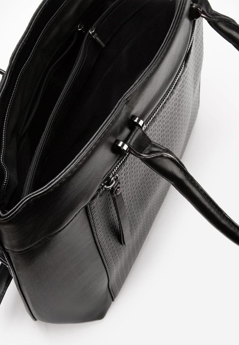 Seziana fekete kézitáska