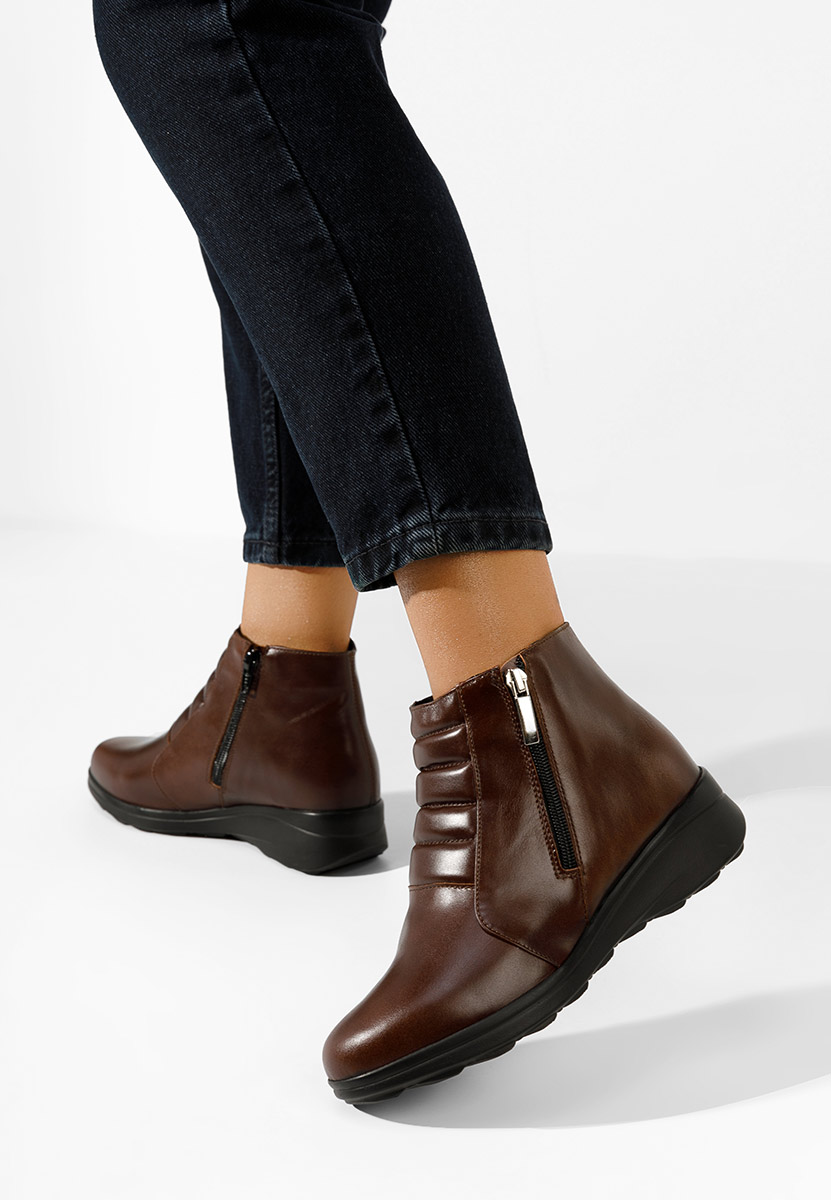 Soralia barna női bőr bokacsizma