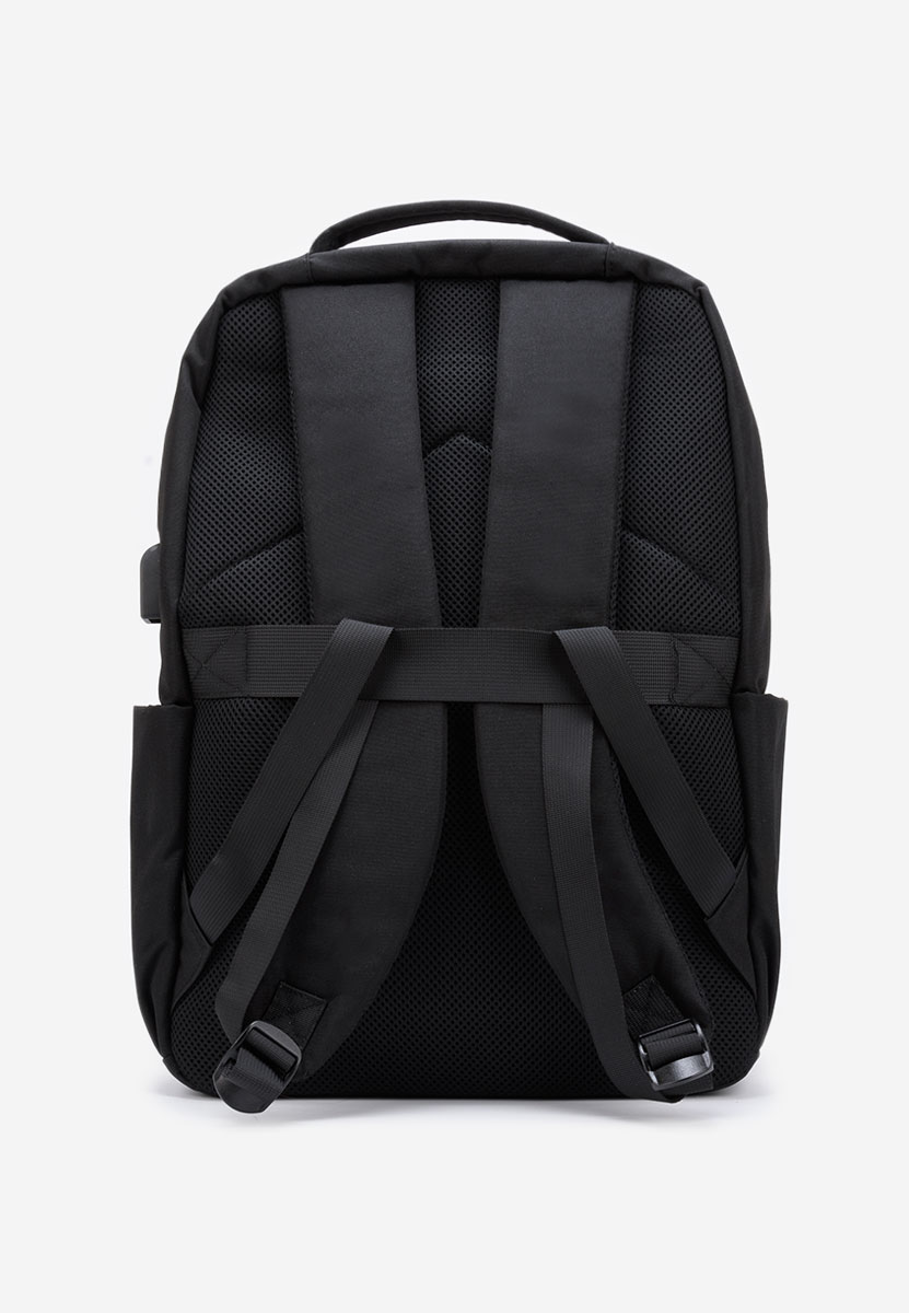 Meticulous fekete hátizsák