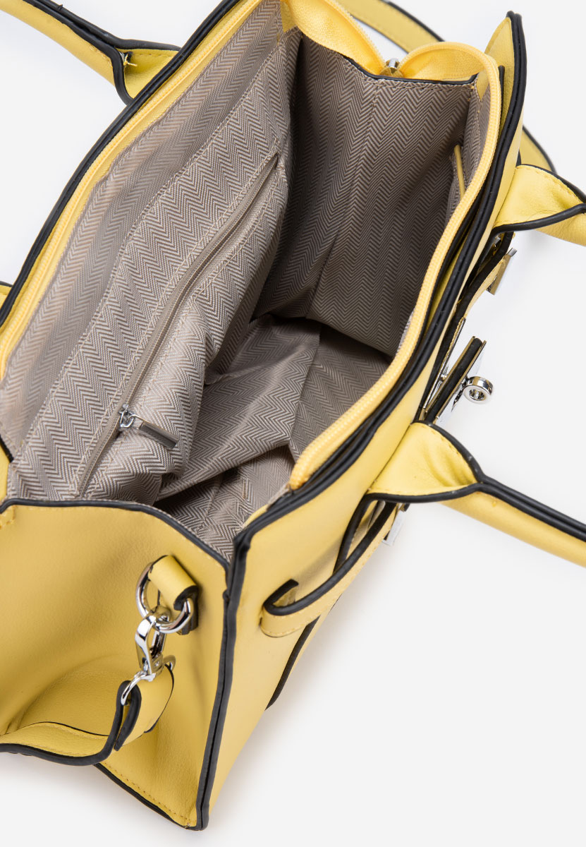 Yvesa sárga kézitáska