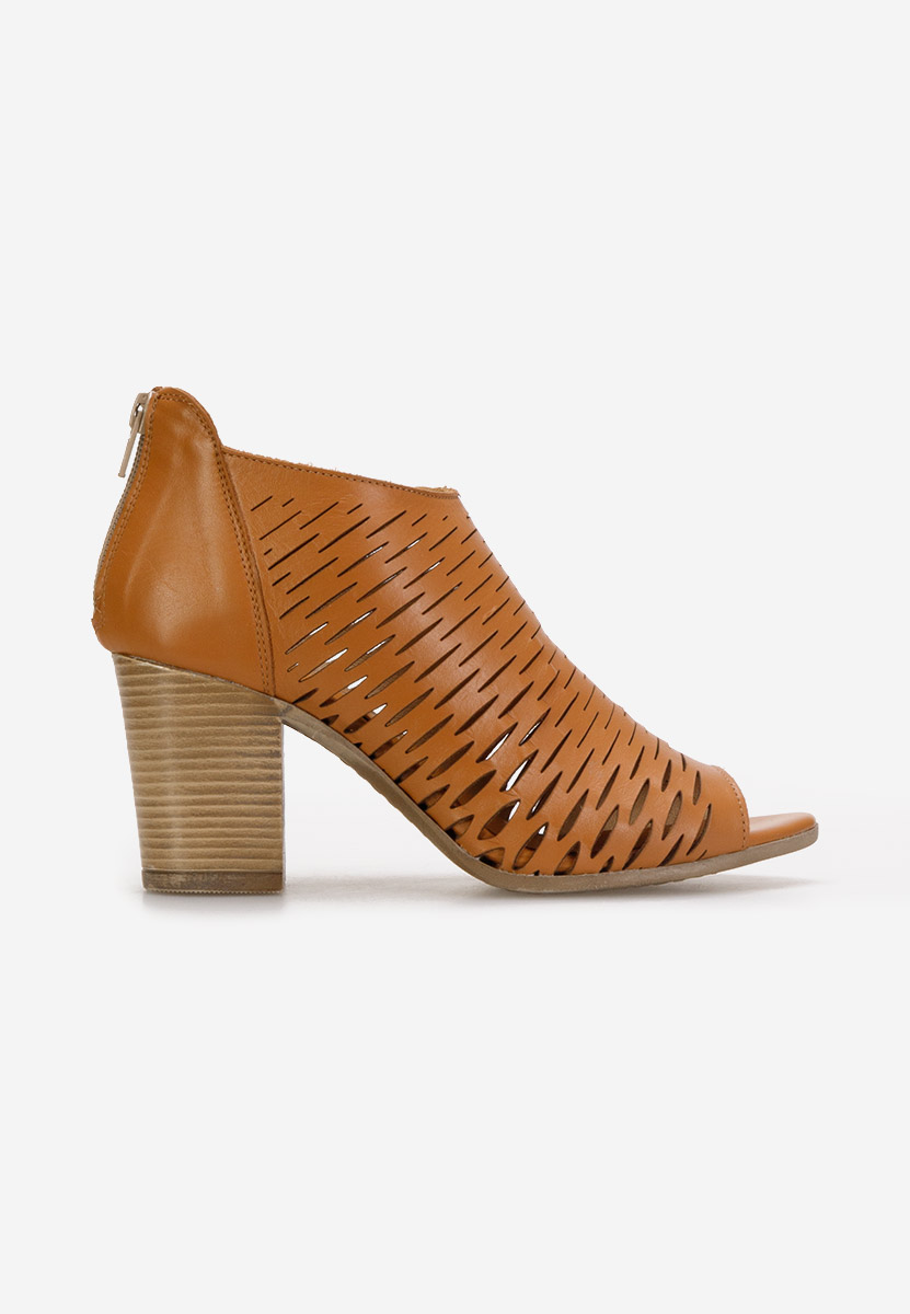Zarata camel bőr szandálok
