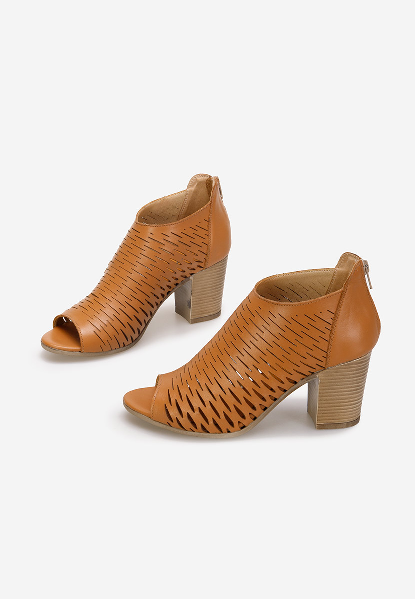 Zarata camel bőr szandálok