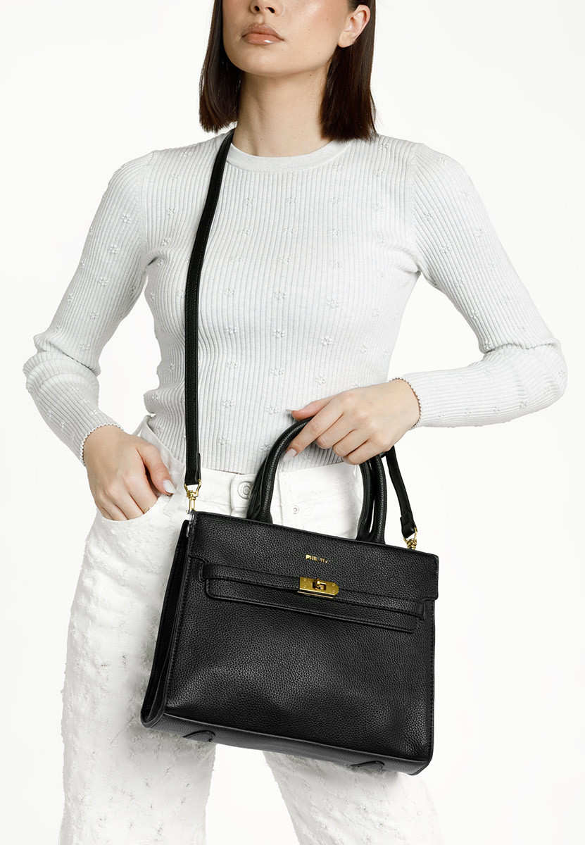 Tharsa fekete kézitáska