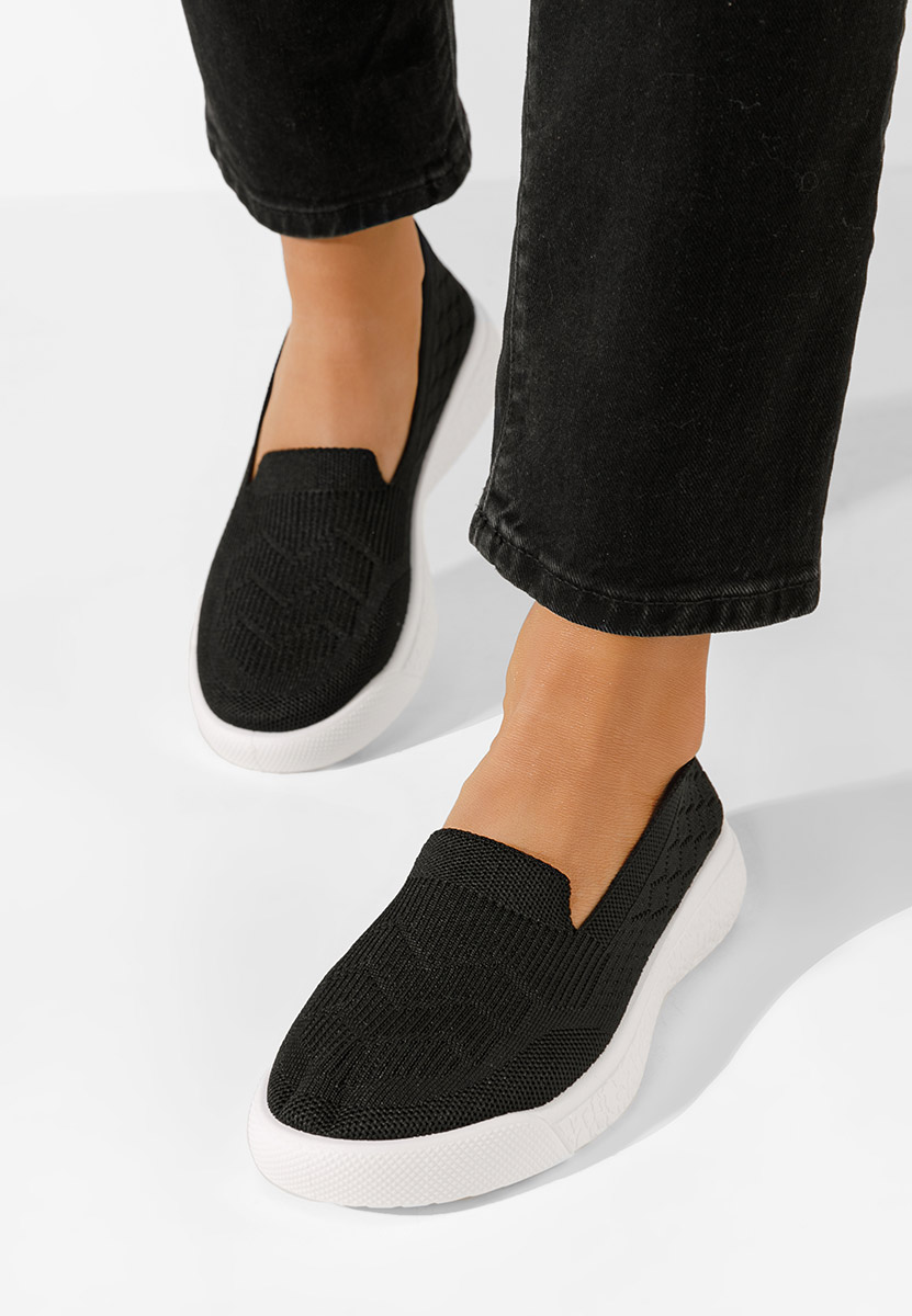 Akova fekete fűzős női cipő