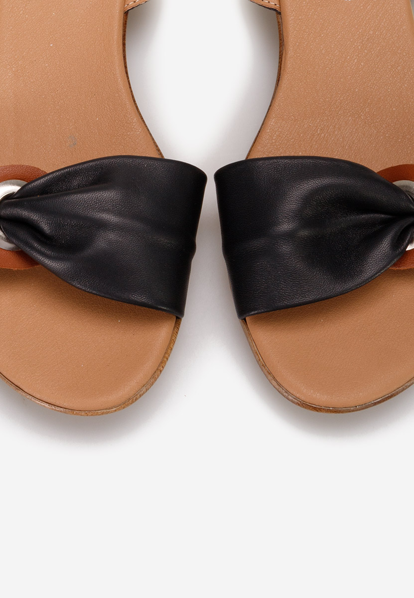 Vestina fekete bőr szandál