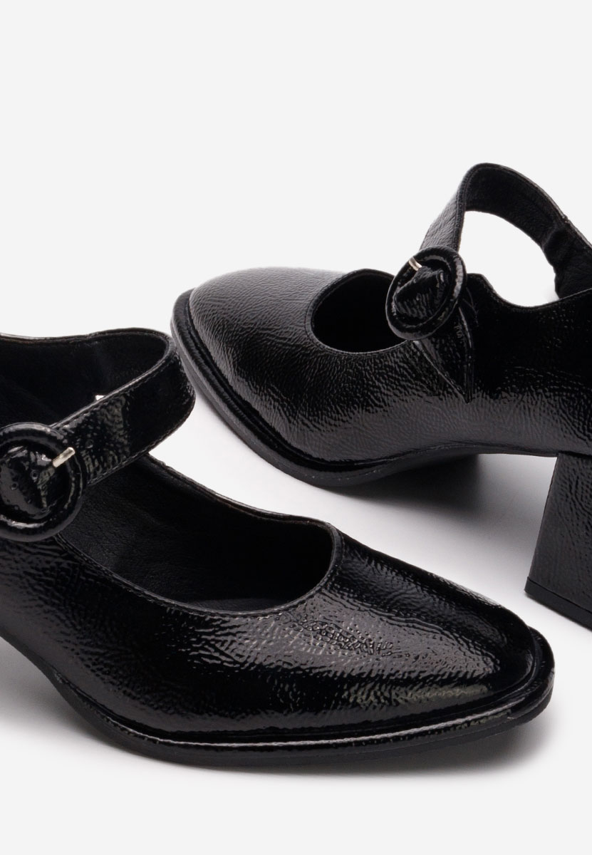 Aoseja fekete tűsarkú cipő 