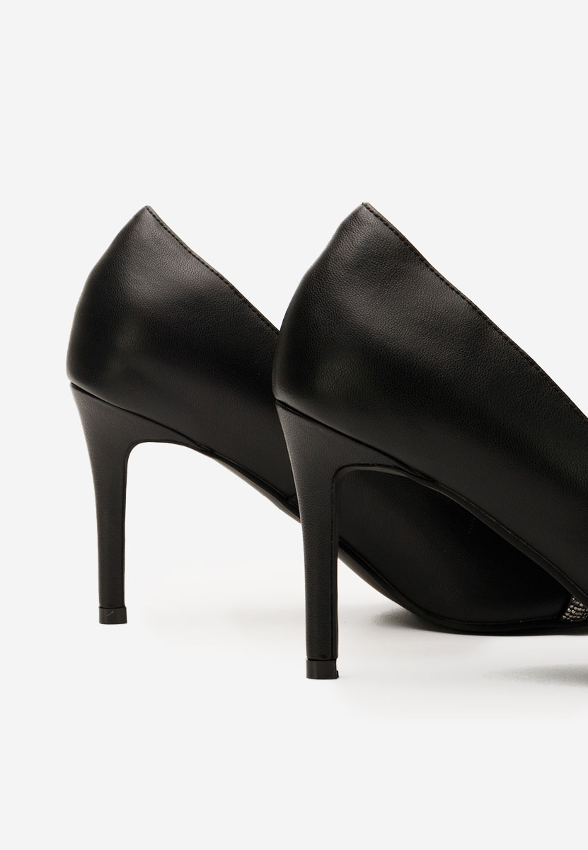 Marillia fekete bőr tűsarkú cipő 
