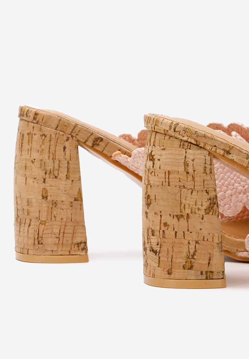 Alianna rózsaszín magassarkú papucs