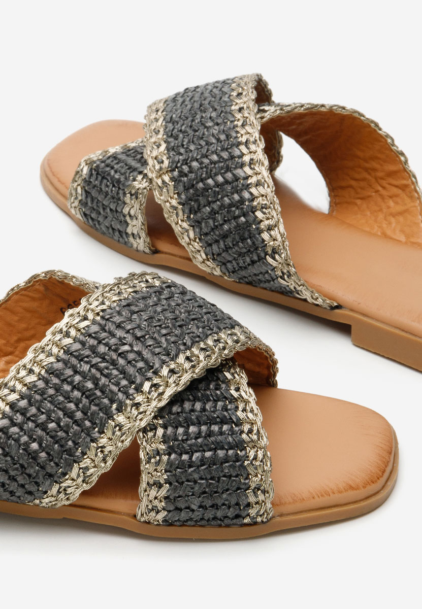 Jamira fekete sarok nélküli papucs