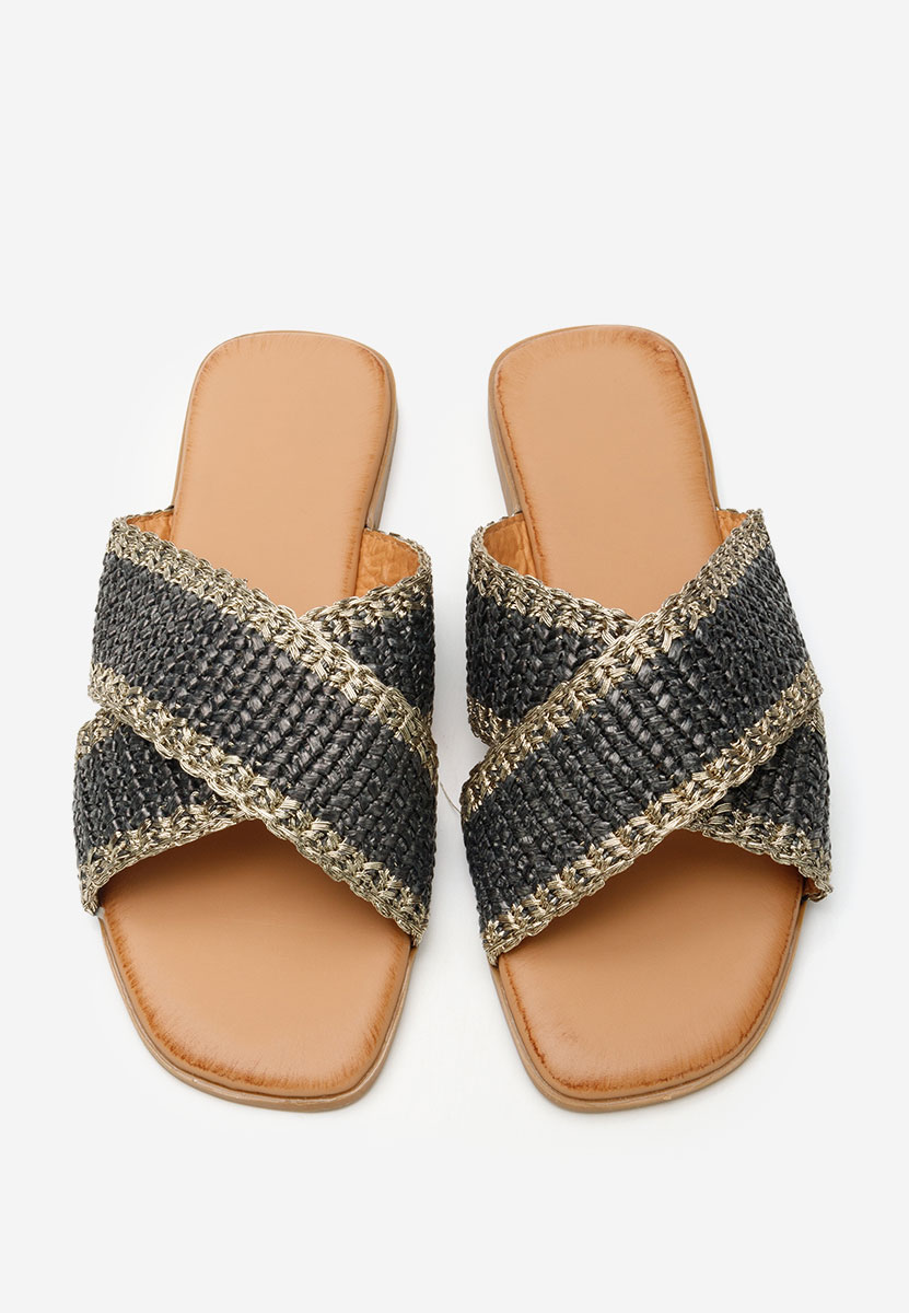 Jamira fekete sarok nélküli papucs