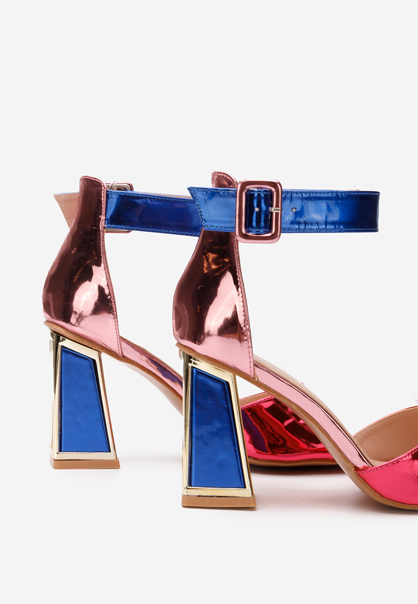 Welia sokszínü vastag sarkú szandál 