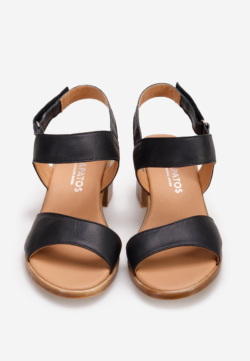 Cadena fekete vastag sarkú szandál 