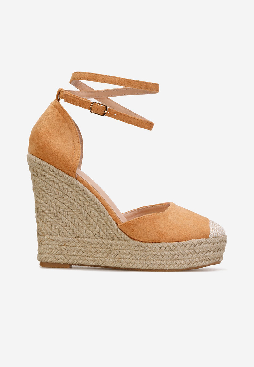 Saniza camel platform szandál