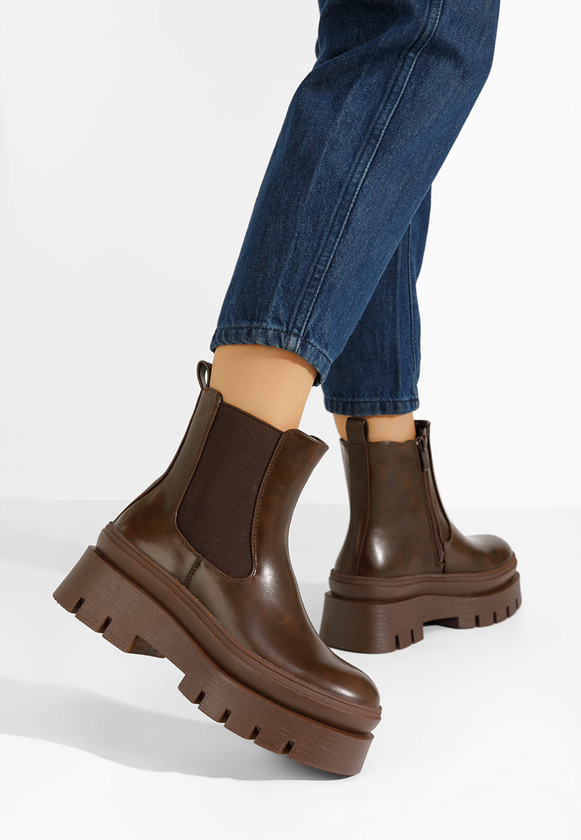 Solia barna telitalpú platform bokacsizma