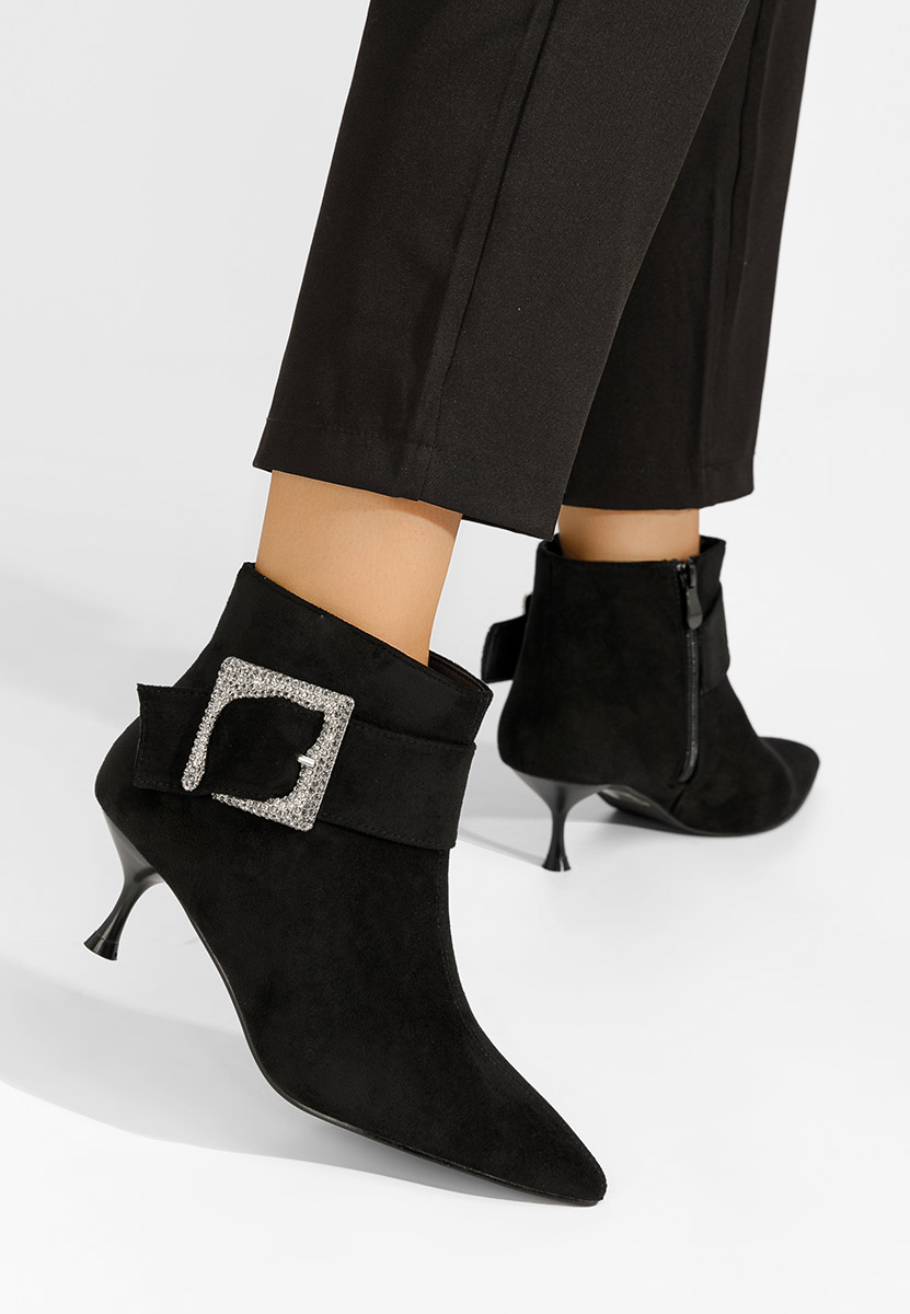 Karlene fekete tűsarkú bokacipő