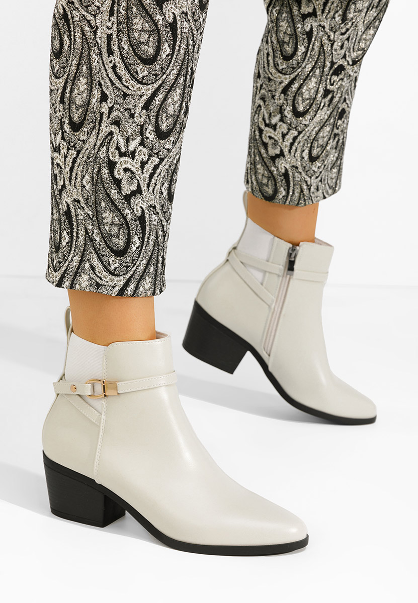 Odelina bézs bokacsizma vastag sarokkal