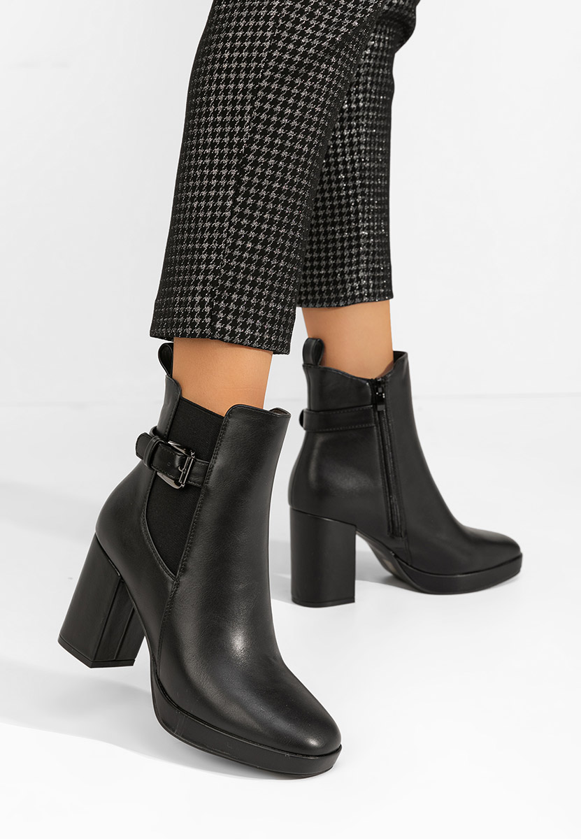 Sumiko fekete bokacsizma vastag sarokkal