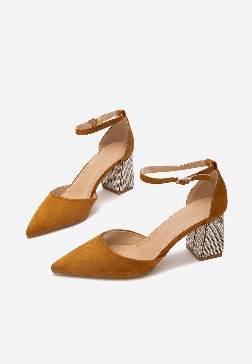 Ivette camel vastag sarkú magassarkú 