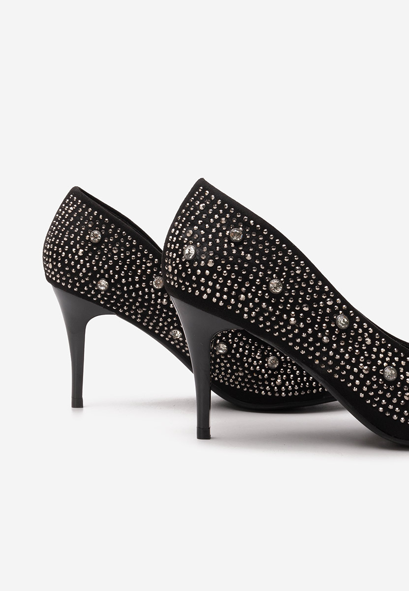 Tereasa fekete tűsarkú cipő 