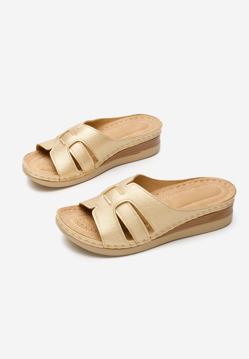 Marhta aranyszínü platform papucs