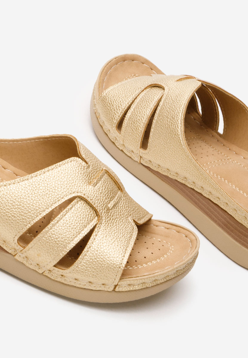 Marhta aranyszínü platform papucs