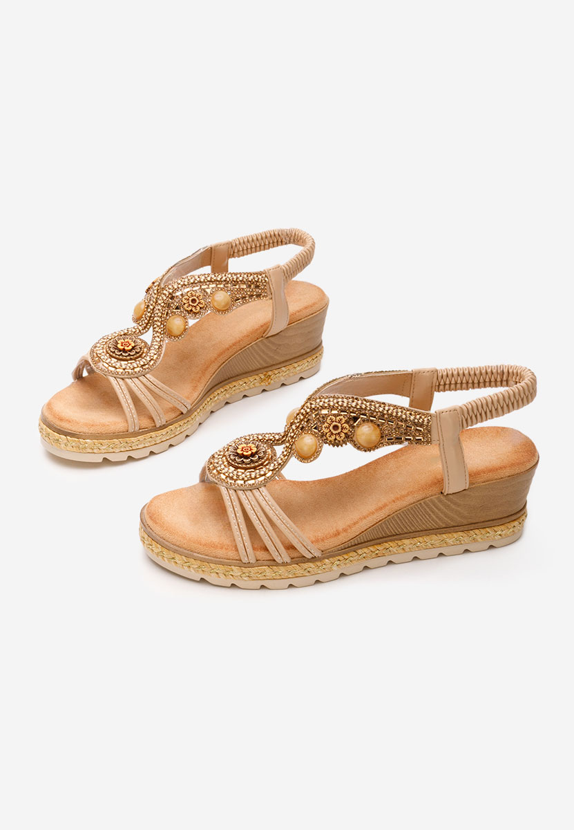 Crissa bézs platform szandál