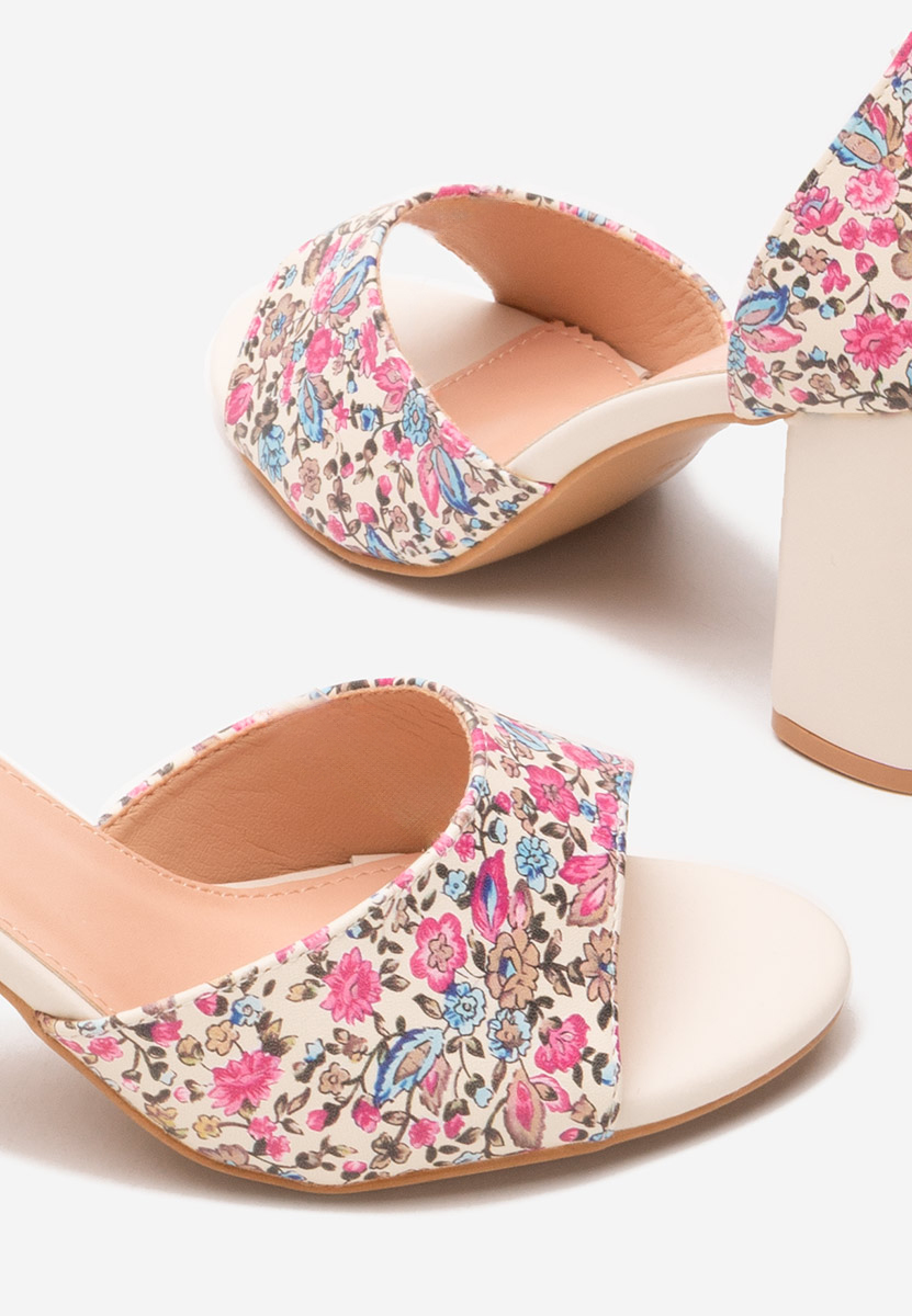 Moreira bézs vastag sarkú szandál 