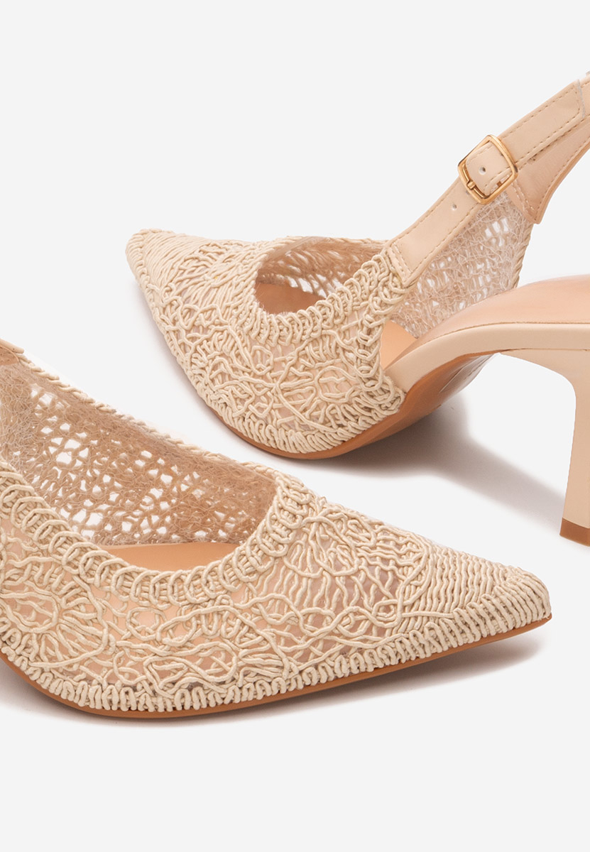 Besima bézs tűsarkú cipő 