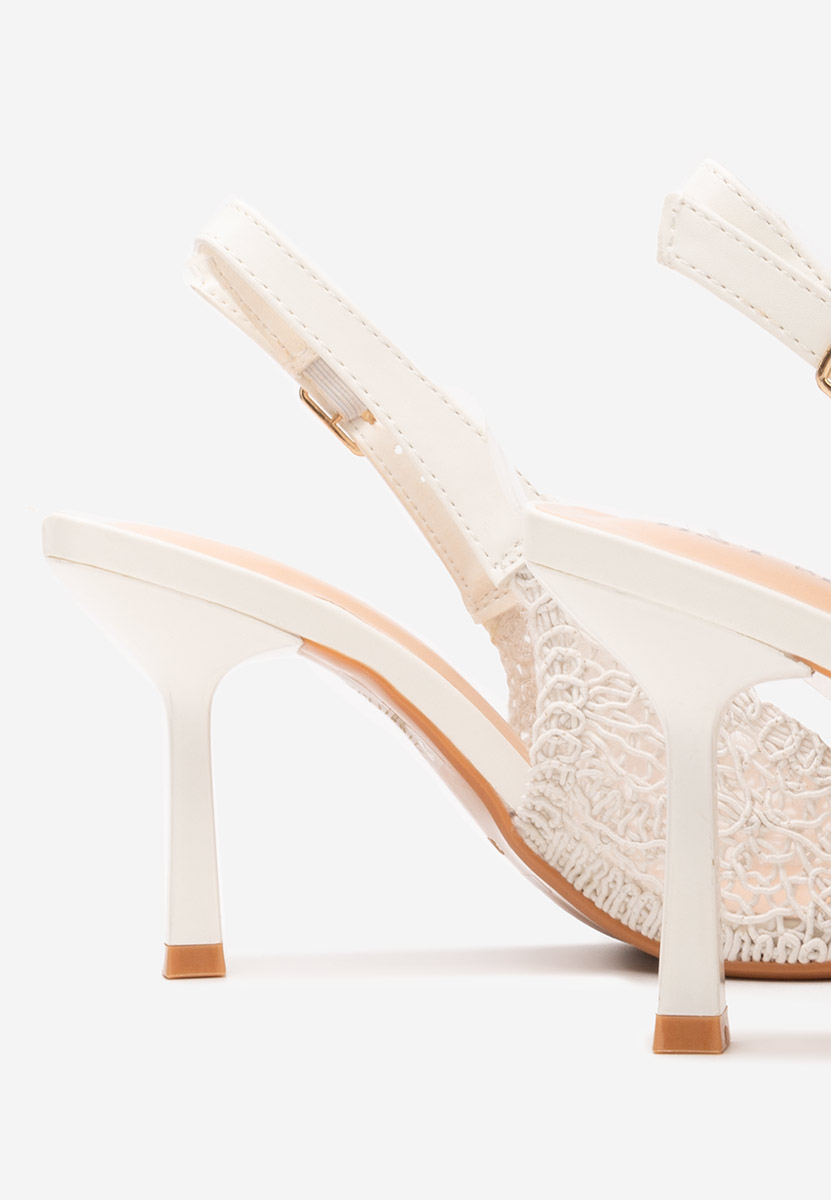 Besima fehér tűsarkú cipő 