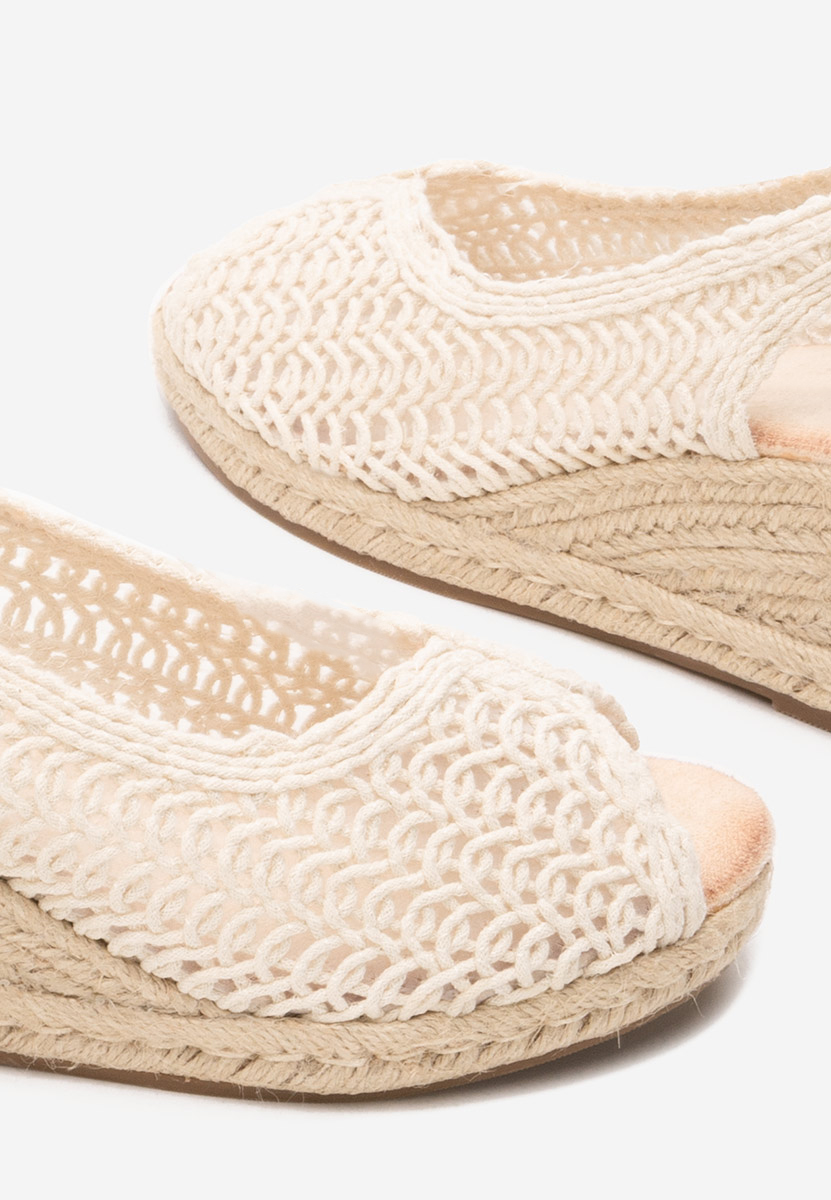 Xiomara bézs platform szandál