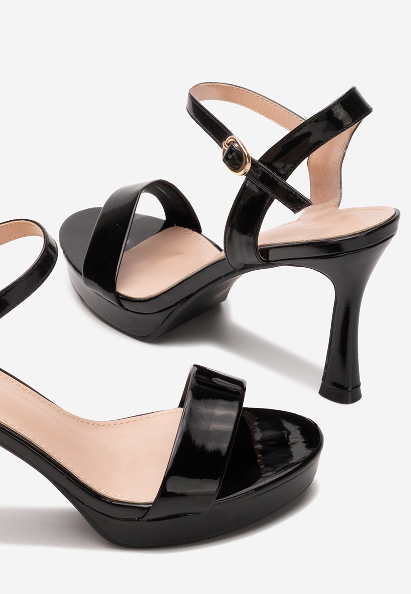 Medea fekete tűsarkú szandál