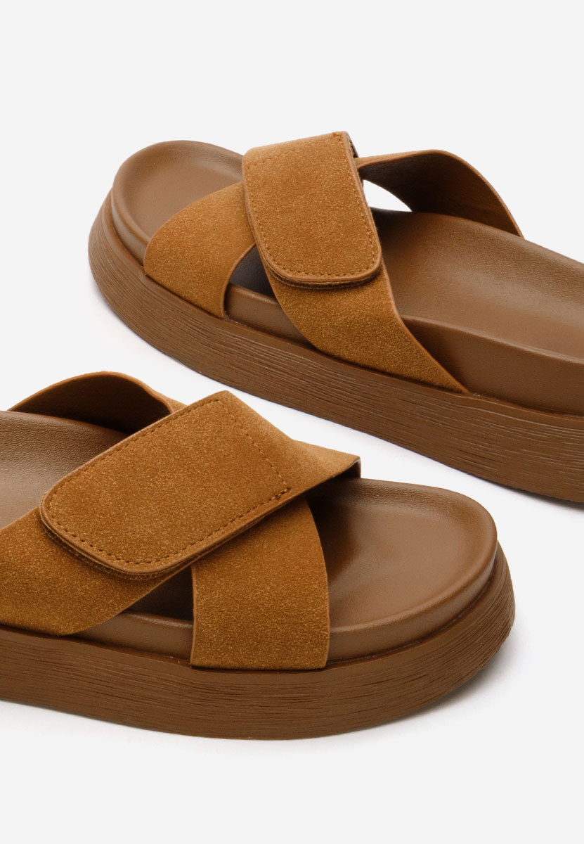 Cristela camel sarok nélküli papucs
