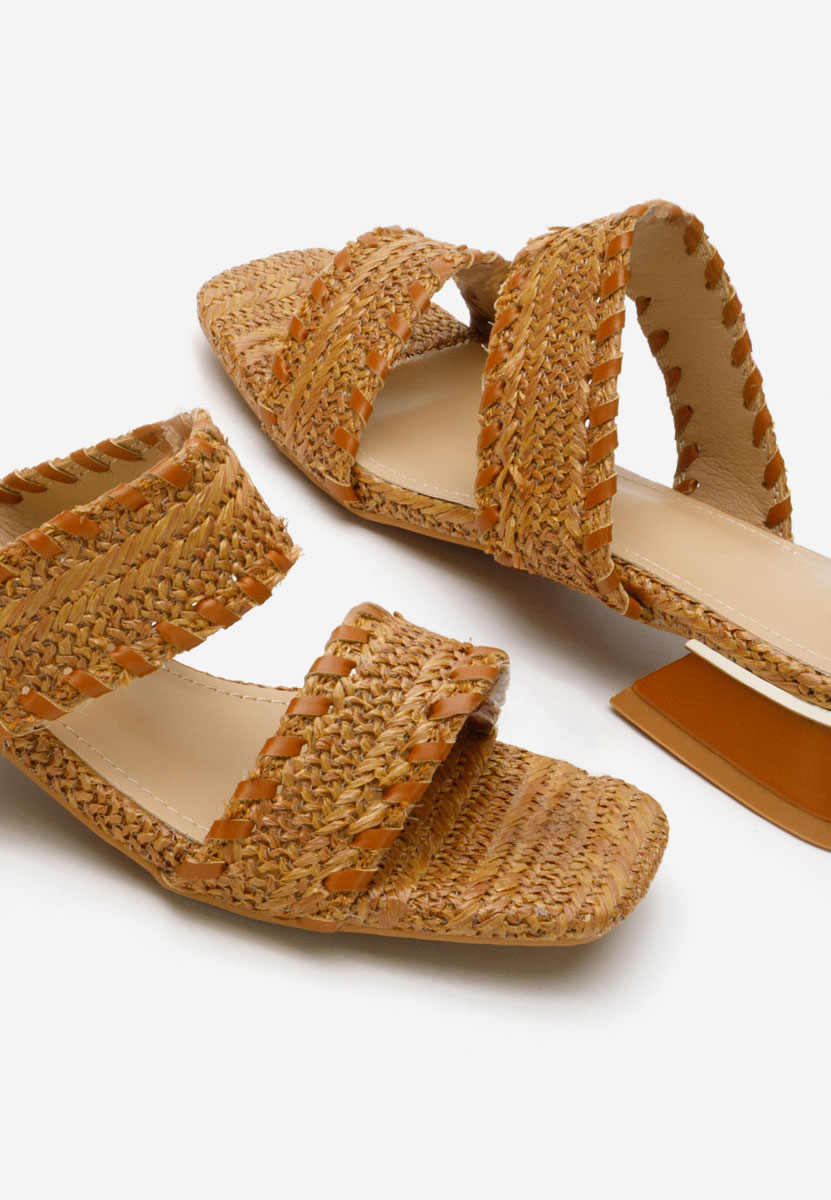 Cindi v2 camel magassarkú papucs