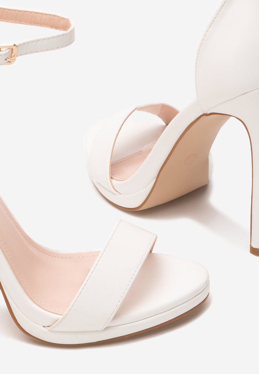 Barnysa fehér tűsarkú szandál