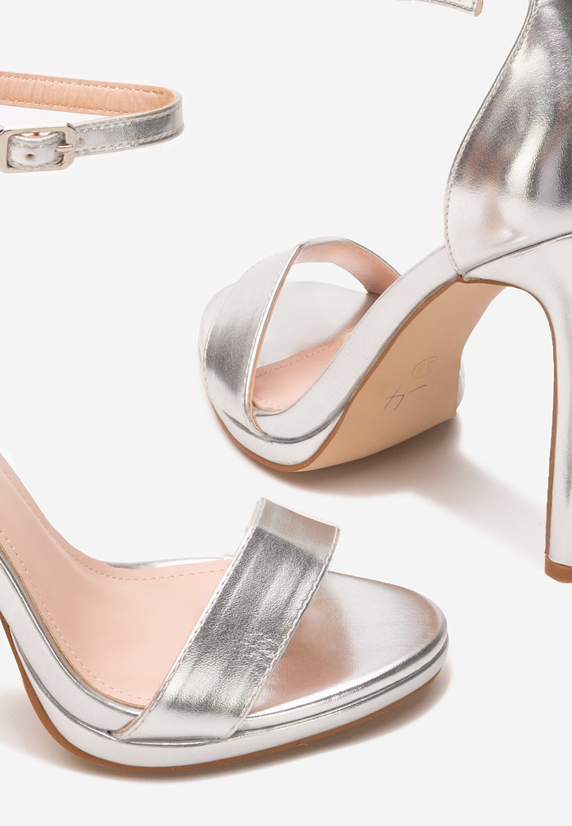 Barnysa ezüst tűsarkú szandál