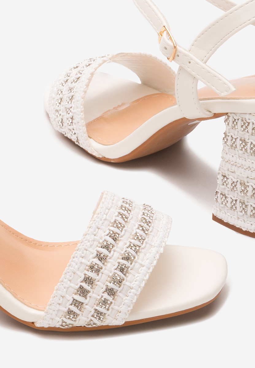 Marsela fehér vastag sarkú szandál 