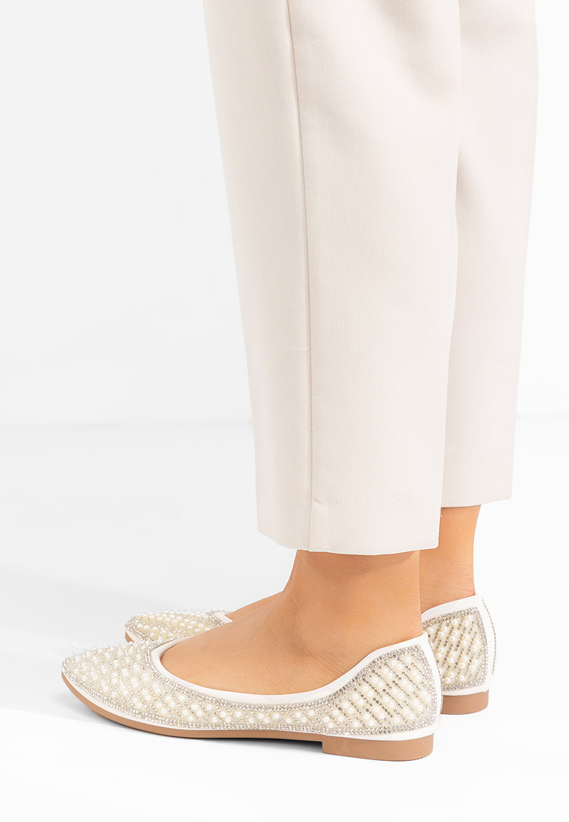 Charity fehér elegáns balerina 