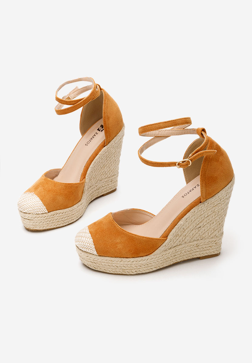Saniza v3 camel platform szandál