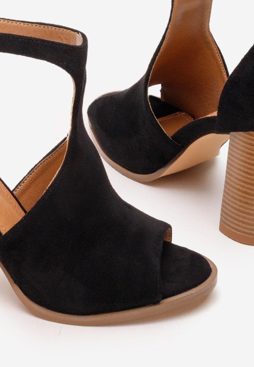 Jolanda fekete vastag sarkú szandál 