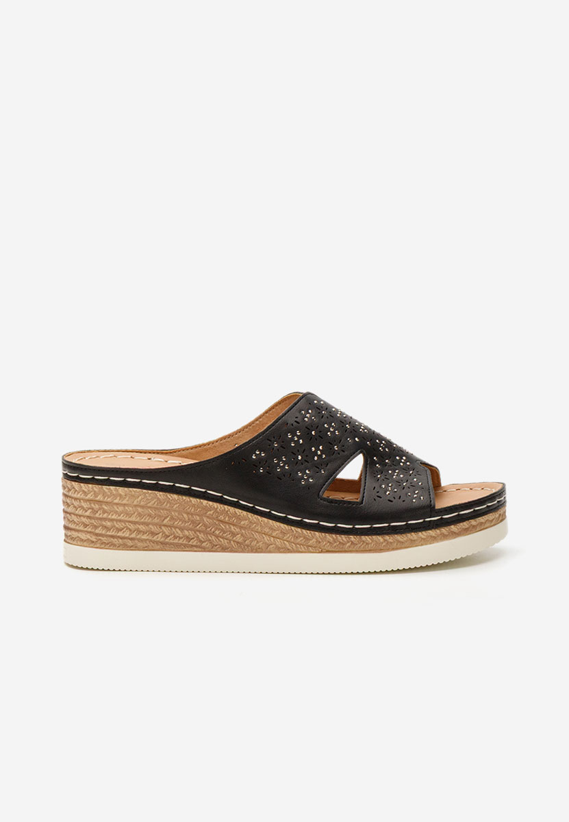 Larue fekete platform papucs