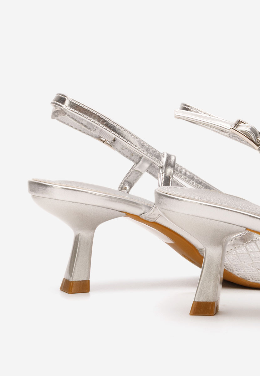 Daniele ezüst alacsony sarkú körömcipő